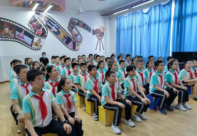 廣元市實驗小學(xué)開展&ldquo;戲曲進(jìn)校園&rdquo;活動